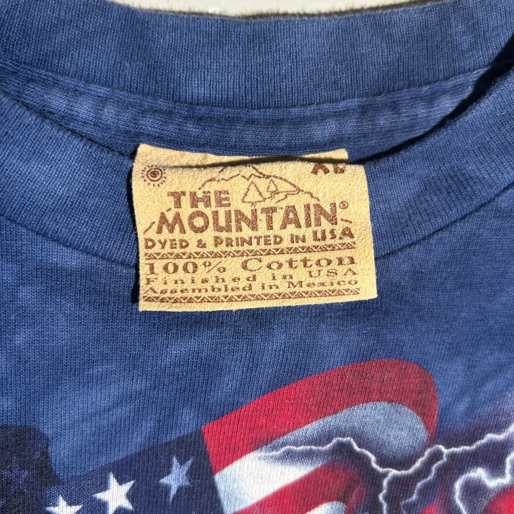 The Mountain 2001 Patriotic American Flag Bald Eagle Graphic Tee Size XL Kids - Picture 3 of 5